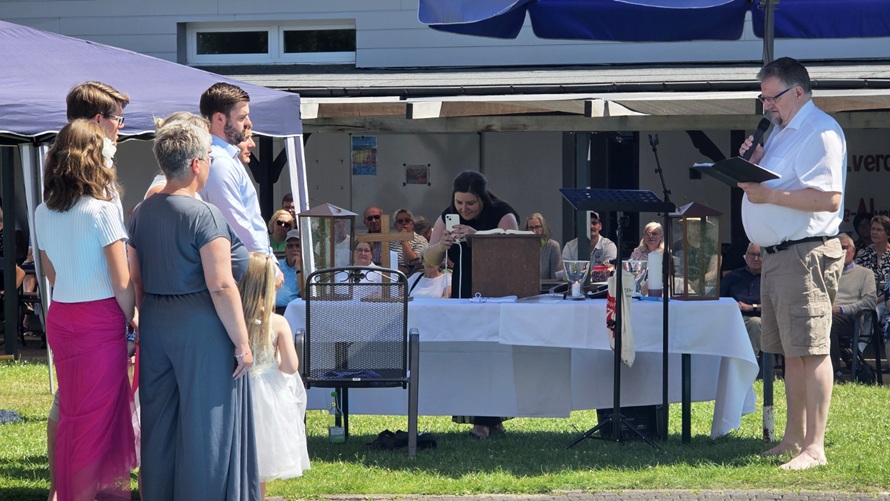 Taufgottesdienst in der Alverdisser Batze
